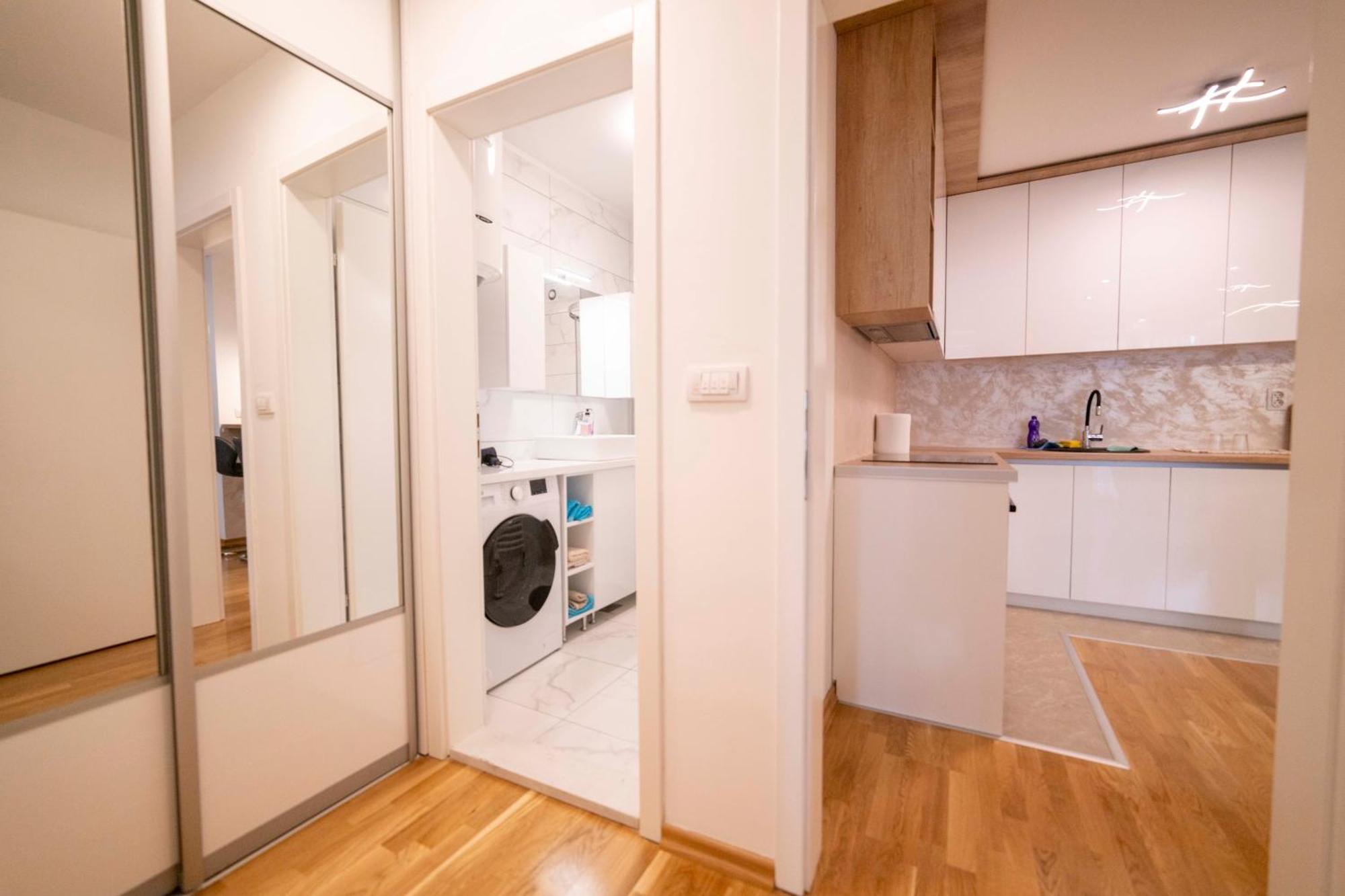 Apartment 5 Star Lukavica エクステリア 写真