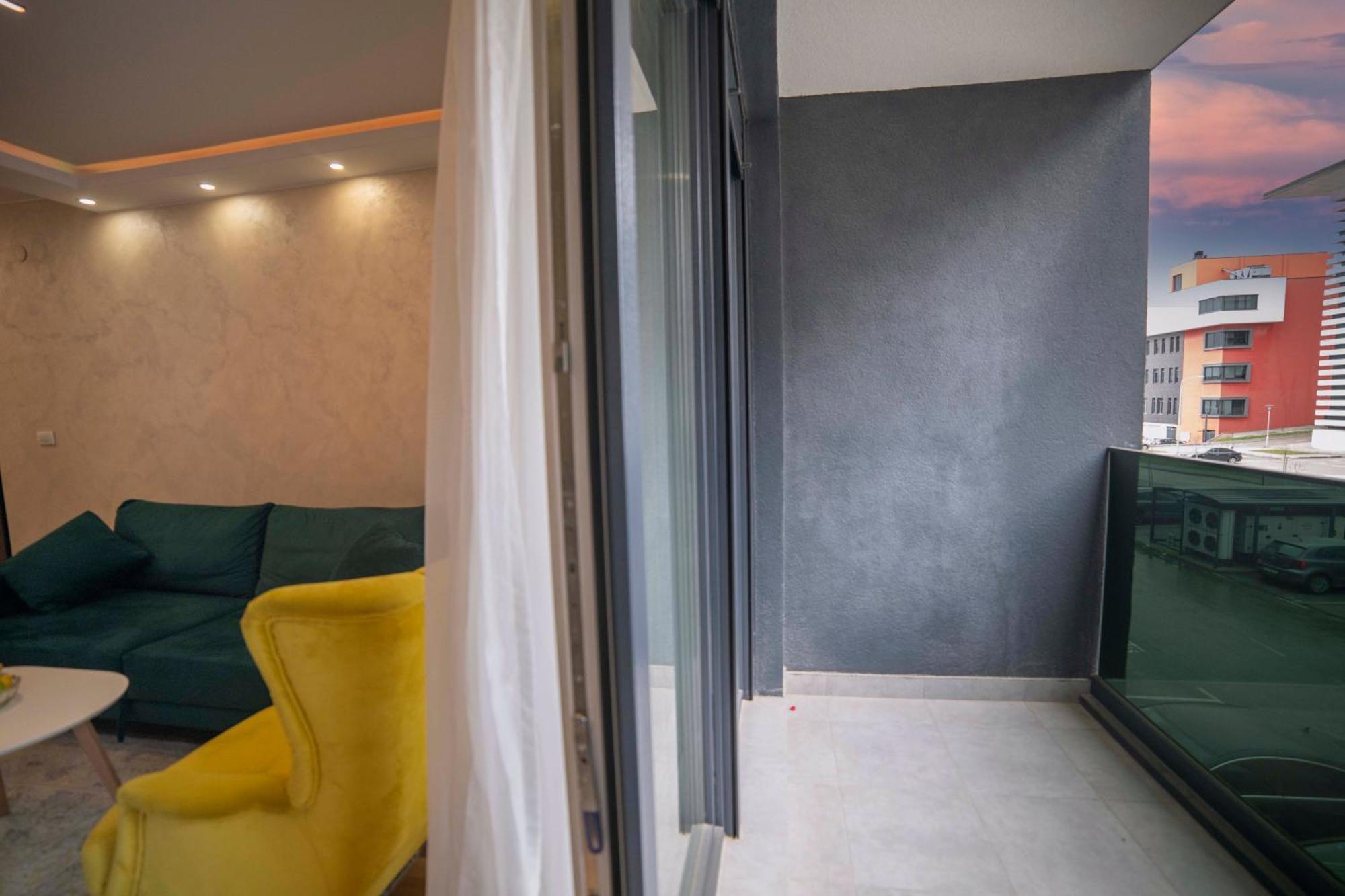 Apartment 5 Star Lukavica エクステリア 写真