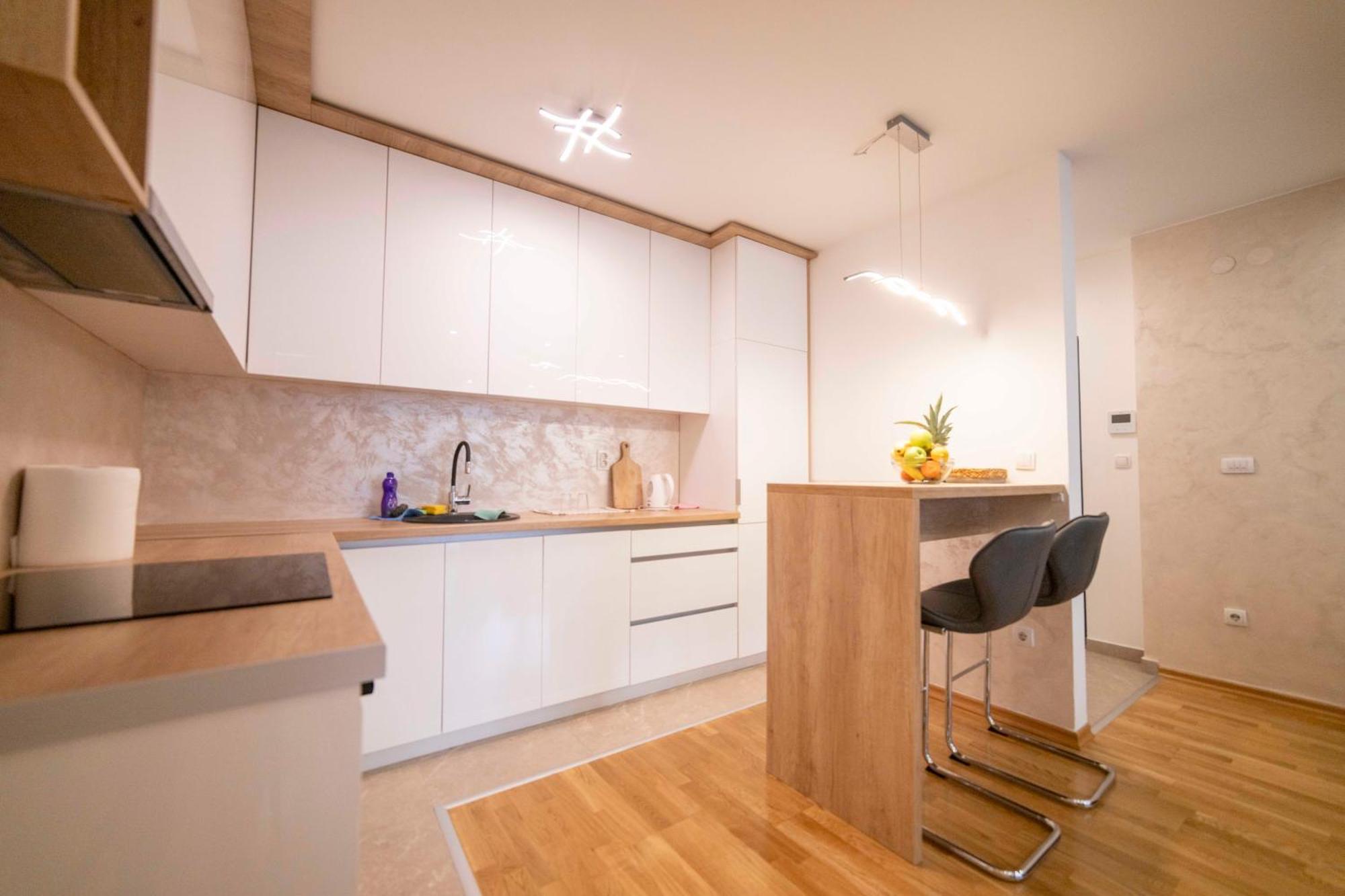 Apartment 5 Star Lukavica エクステリア 写真