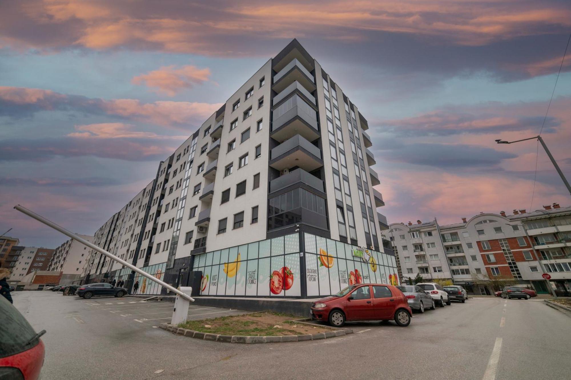 Apartment 5 Star Lukavica エクステリア 写真